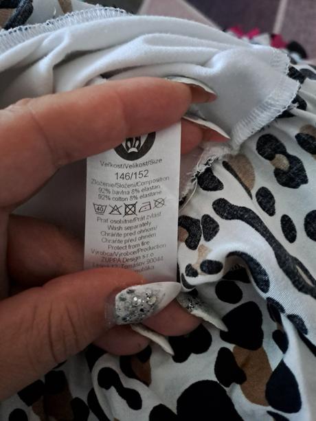 Nádherné saty zuppa, 146