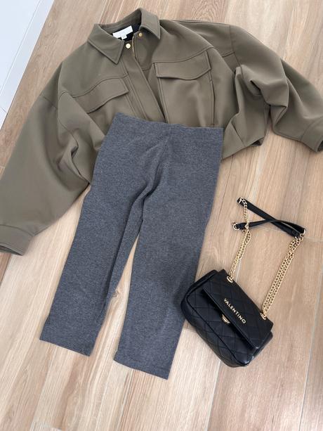 Šedé legíny, s