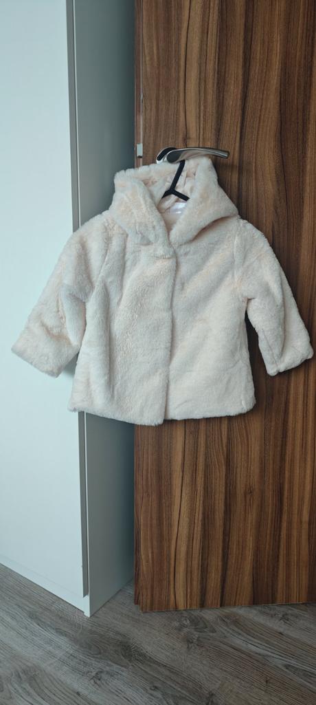 Predám krásny kabátik, 98