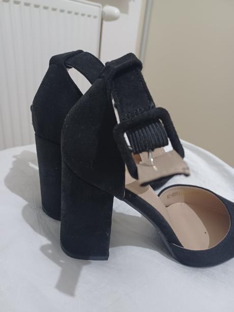 Spoločenské topánky, 37