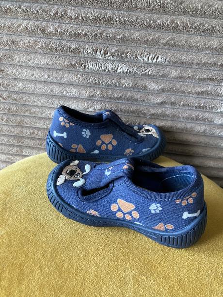 Papučky so psíkom, 21
