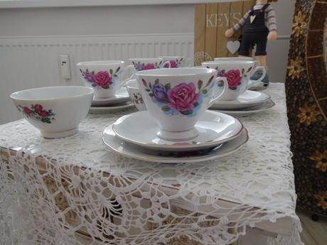 Čínsky porcelán šálky podšálky šípová ruža,