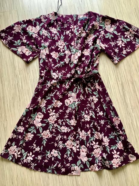 Zavinovacie saty, new look,40