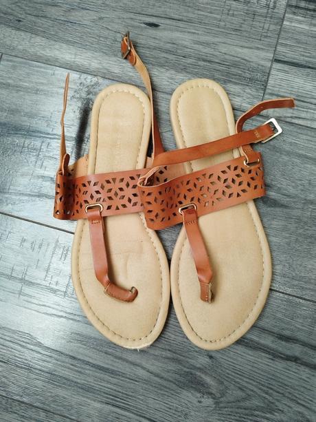 Sandálky, atmosphere,38