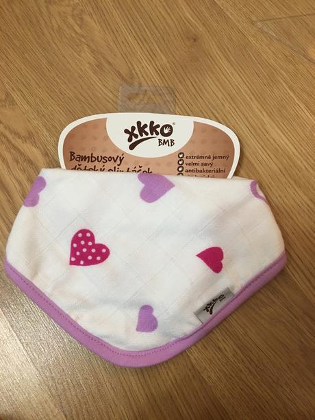 Podbradník, slintačik, kikko/xkko