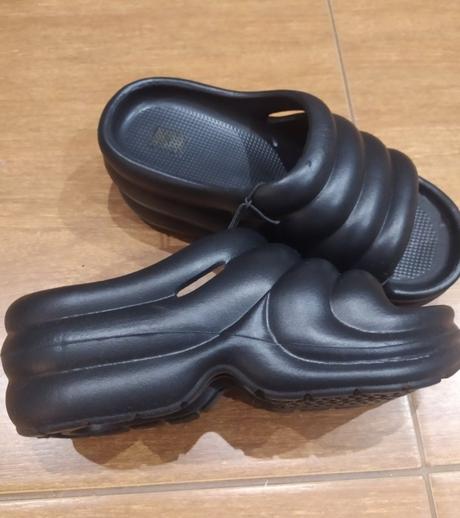 Šľapky na platforme, 36