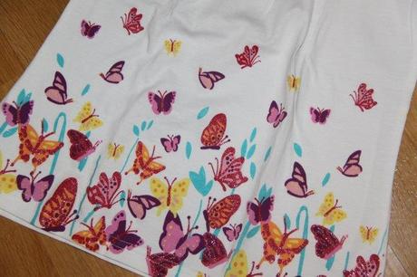 Tunika s motýlikmi, 116