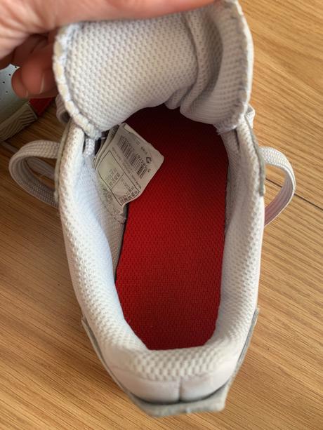 Detske tenisky/halovky, kipsta,35