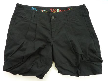 Luxusné elegantné kratasy desigual, desigual,44