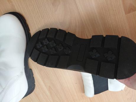 Biele čižmy, graceland,38