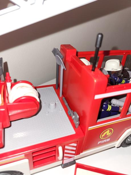 Playmobil 9463 + 9093 + iné - hasiči a auto, 