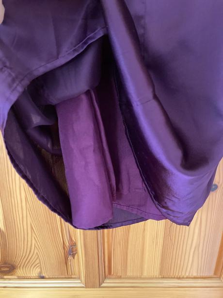 Fialové šaty, cherokee,146