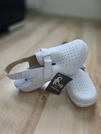 Nové zdravotnícke topánky 41, 41