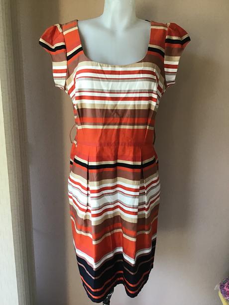 Krasne šaty 17, dorothy perkins,42