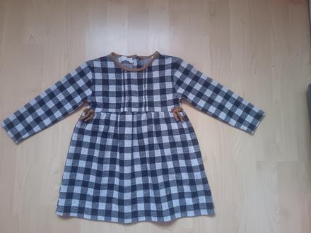 Dievčenské šaty kárované, 104