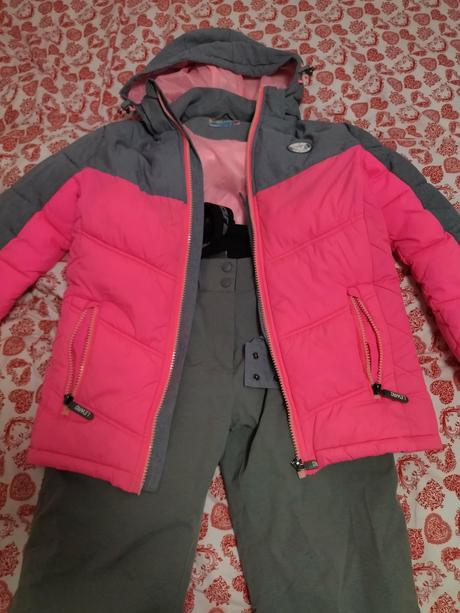 Súprava kupovana v sportisime veľkosť 164/170, 164