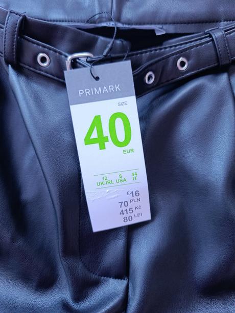 Dámske kožené kraťasy, primark,l