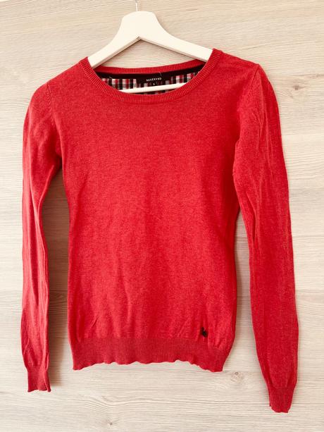 Reserved svetrik s peknymi detailami, reserved,s