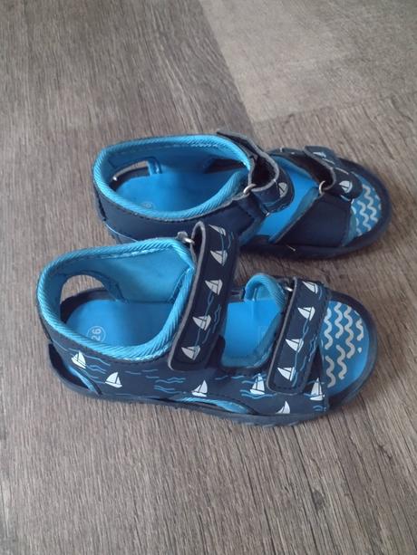 Sandálky 26, 26