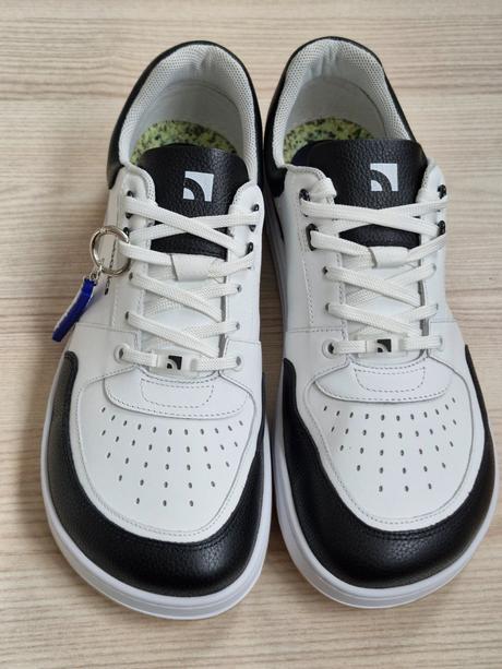 Wave - white & black 47 x363, be lenka,47