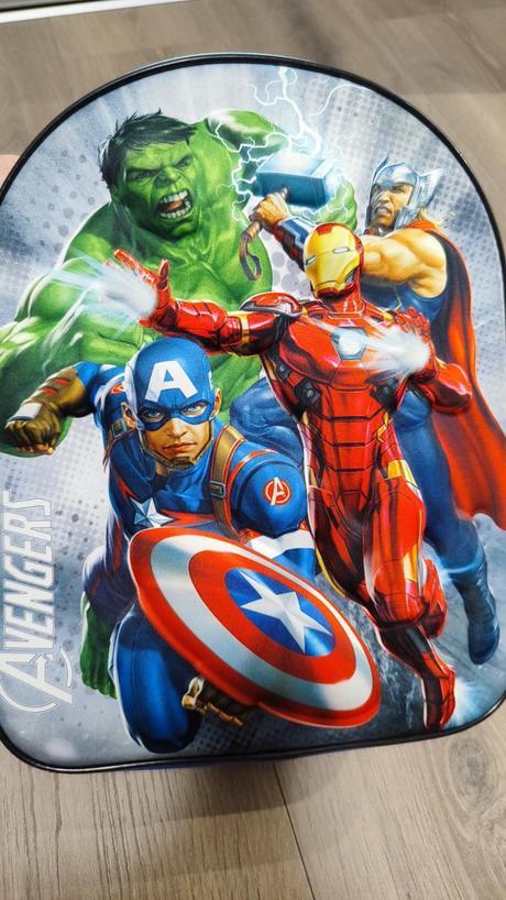 Ruksak avengers, 