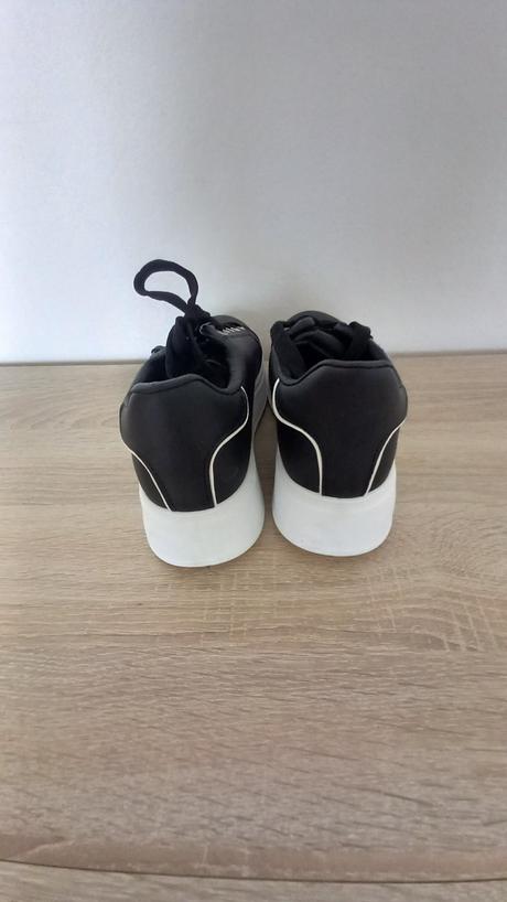 Tenisky na platforme, 38