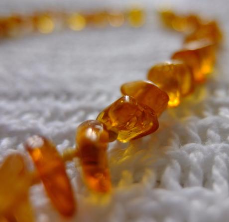 Jantárový náhrdelník pre dieťa,