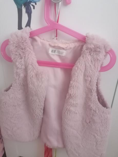 Kozusinova vesta, h&m,140
