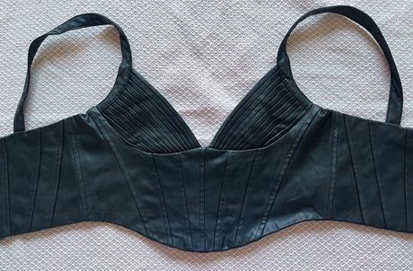 Čierny korzetový koženkový crop top, amisu, xs/34, amisu,xs