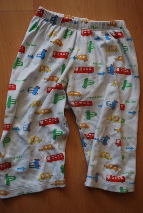 Pyžamko s autami..brm-brm, mothercare,86