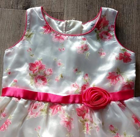 Spoločenské kvetinové šaty, 92