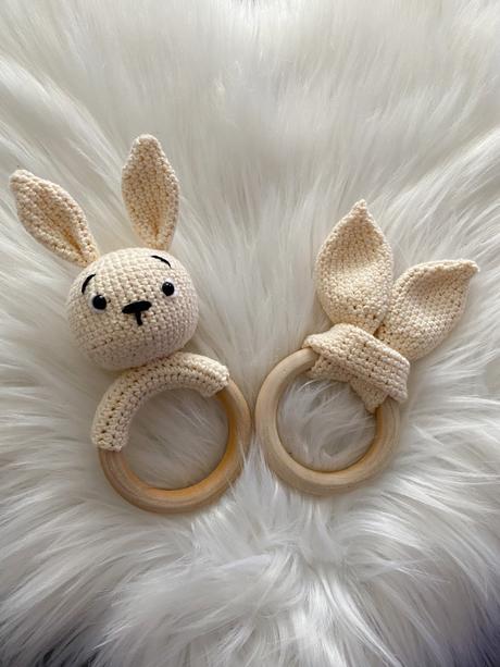 Háčkovaná hrkálka, 