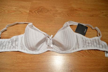 Dámska luxusná podprsenka výborný strih, 70c - 90d