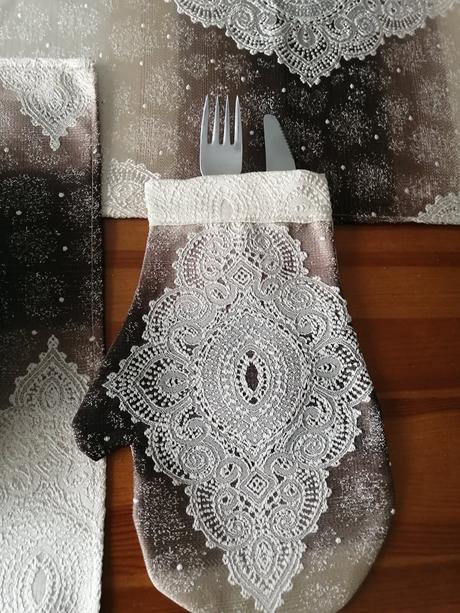 Slávnostné stolovanie, 