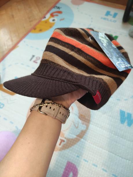 Nové pletené šiltovky, 