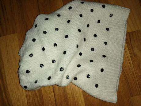 Pekná dámska čiapka s kamienkami, nkd