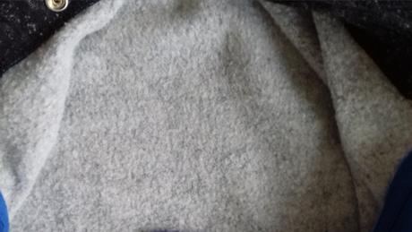 Mikina s cvočkami, lupilu,98