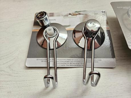 Háčiky do kúpeľne, 