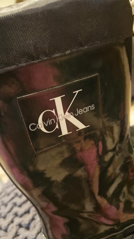 Calvin klein čierne trendy gumaky, 34