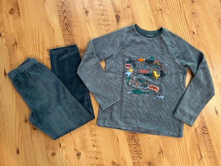 Pyžamo, sergent major,146