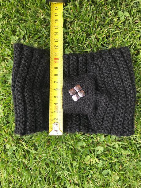 Čierna pletená čelenka,