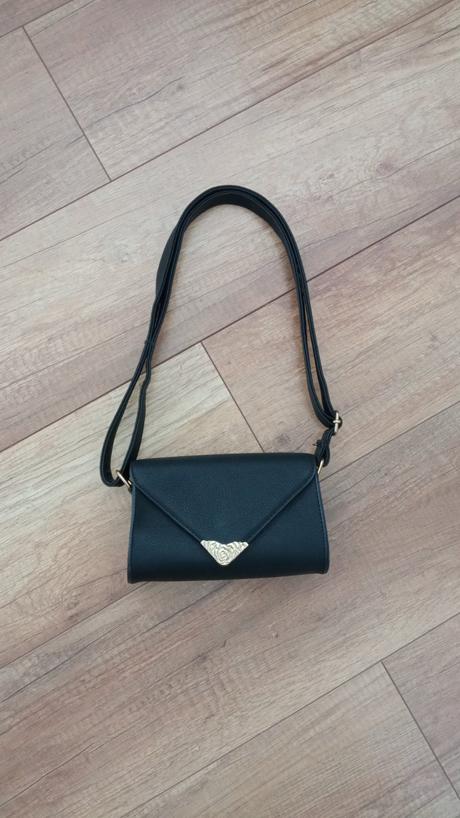 Kabelka mala, reserved