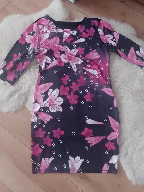 Nádherné šaty, super stav, s