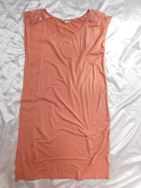 Pekne letne šaty, 38