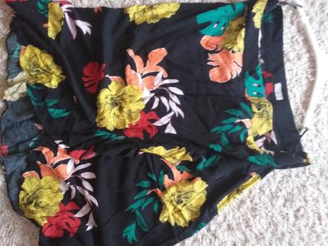 Kvetovana sukna, xxxl