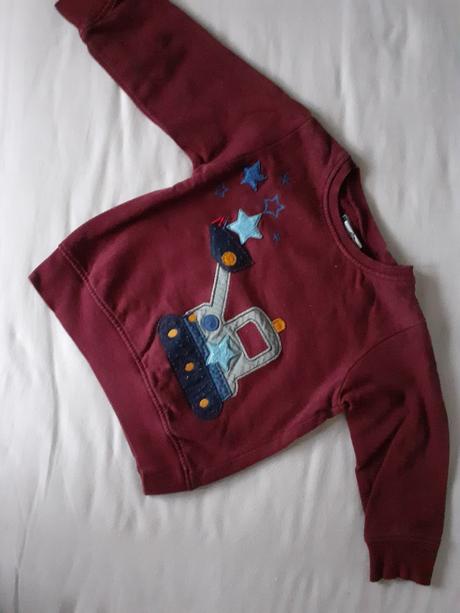 Mikinka s bágrom, next,98