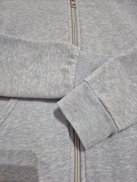 Mikinka, reserved,128