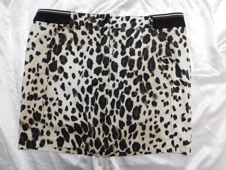 Luxusna trendy strečova sukna, 40