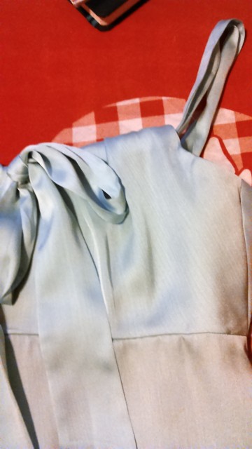 Spolocenske saty, 40