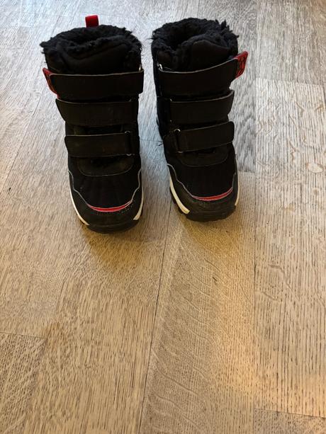 Zimne svietiace topanky snehule spiderman vel 28, marvel,28